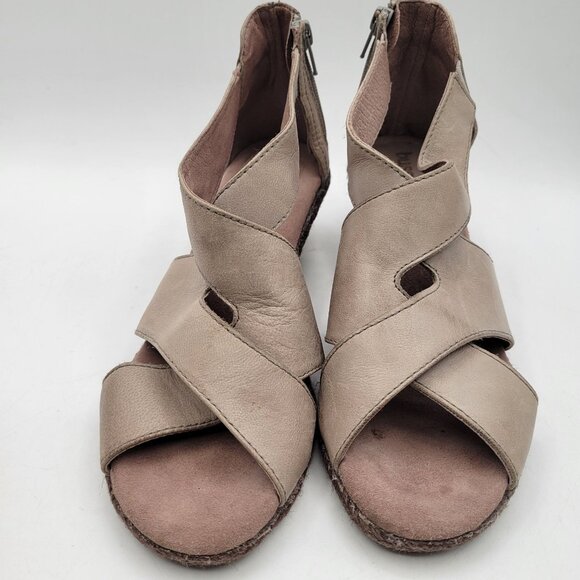 Bussola Walk Your Way Greige Comfort Sandals Gladiator Straps Side Zip Heel   38 - Picture 6 of 11